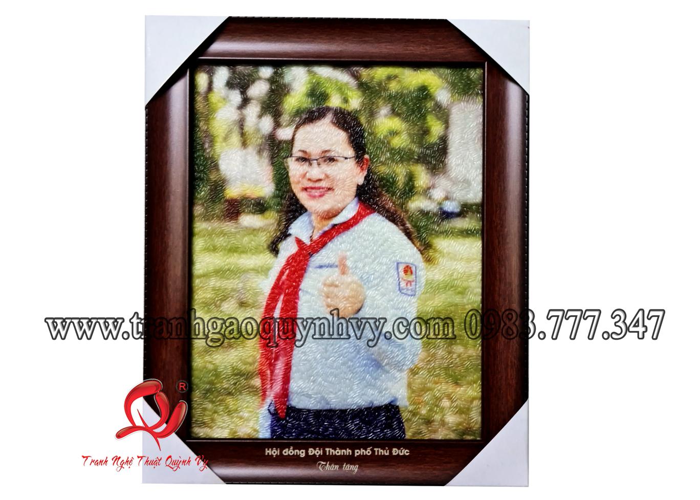 Chân Dung 1 người 22 x 28

